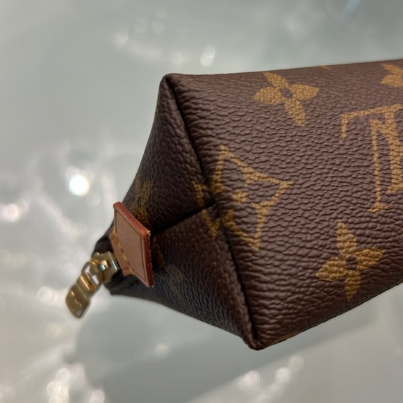 Authentic LOUIS VUITTON Monogram Pochette Cosmetic PM M47515 pouch  #260… - Picture 2 of 13
